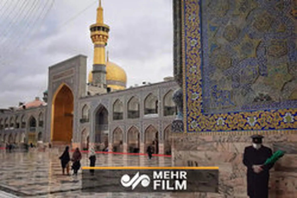 اولین بارش باران پاییزی در حرم مطهر رضوی+فیلم