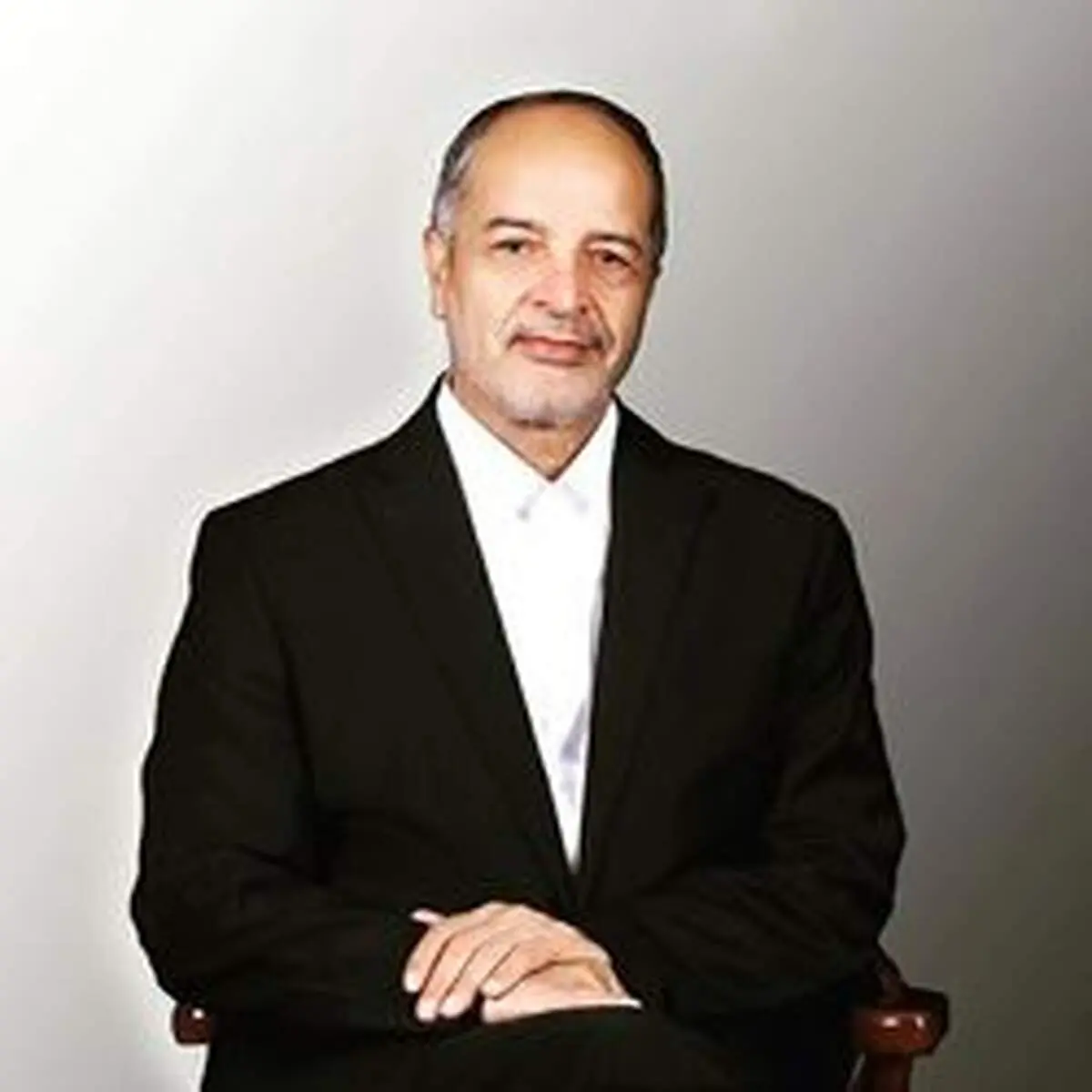 رزم حسینی فردی توانمند و کارآمد است/سوابق و تجربیات خوب مدیریتی