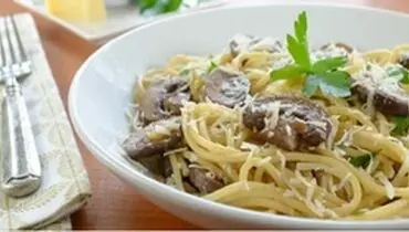 طرز تهیه اسپاگتی سیر و قارچ خوش عطر