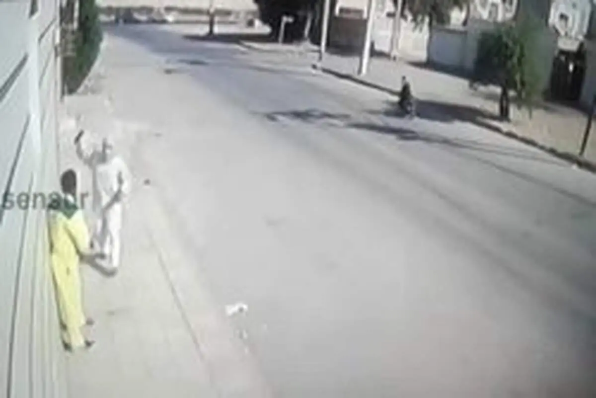 برخورد سارق‌ها به تور کیک‌بوکسر + فیلم