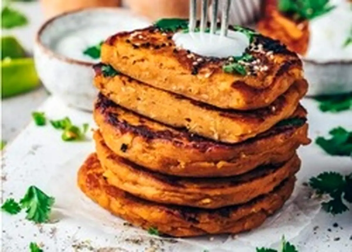 طرز تهیه پنکیک سیب زمینی و عدس