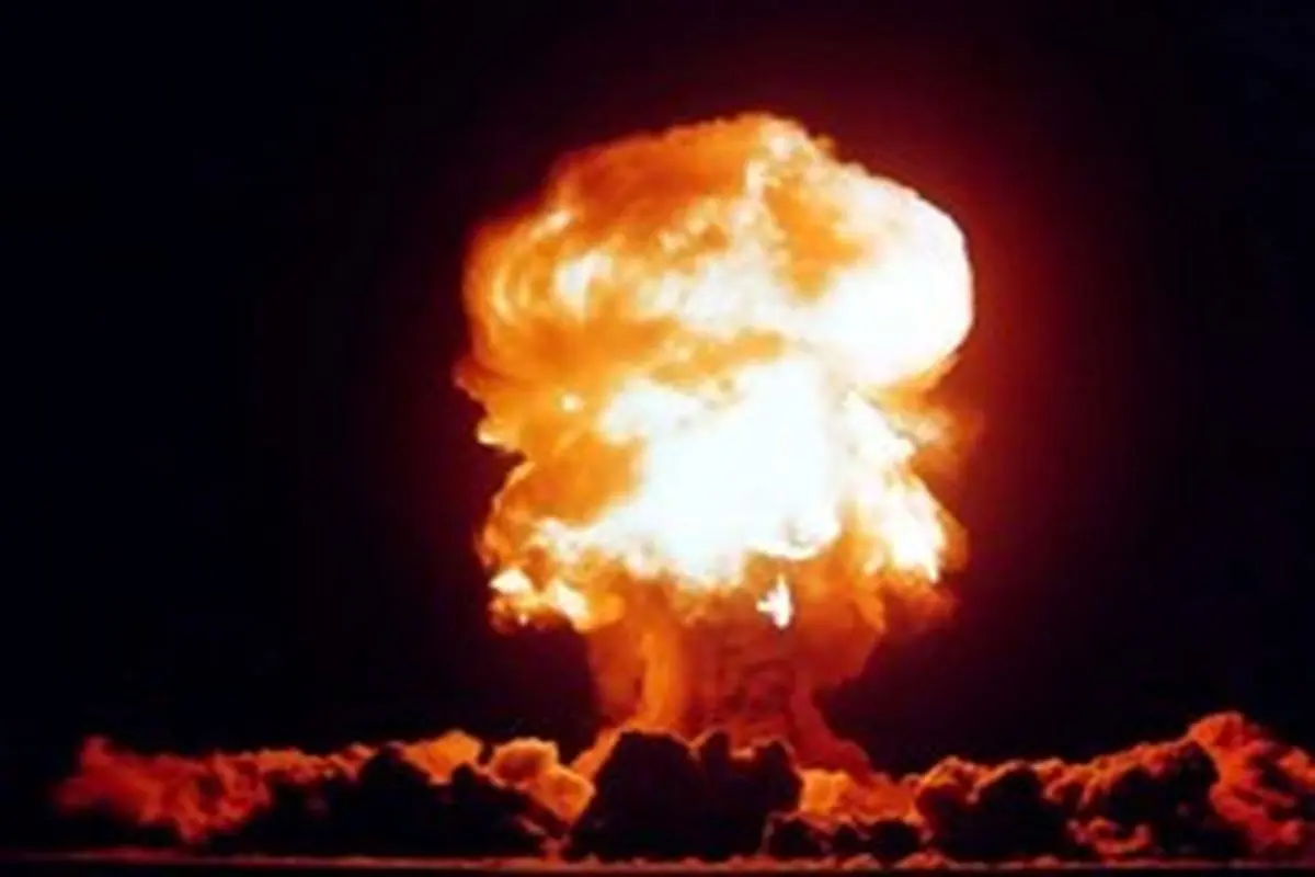انفجار مینی‌بوسی پر از سیلندر‌های گاز+فیلم