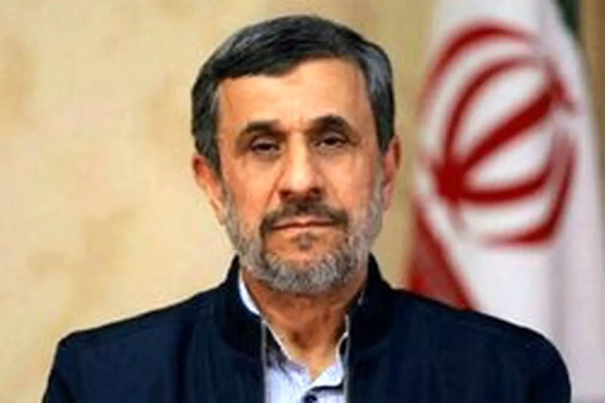 توئیت عجیب محمود احمدی نژاد خطاب به آنجلینا جولی+عکس