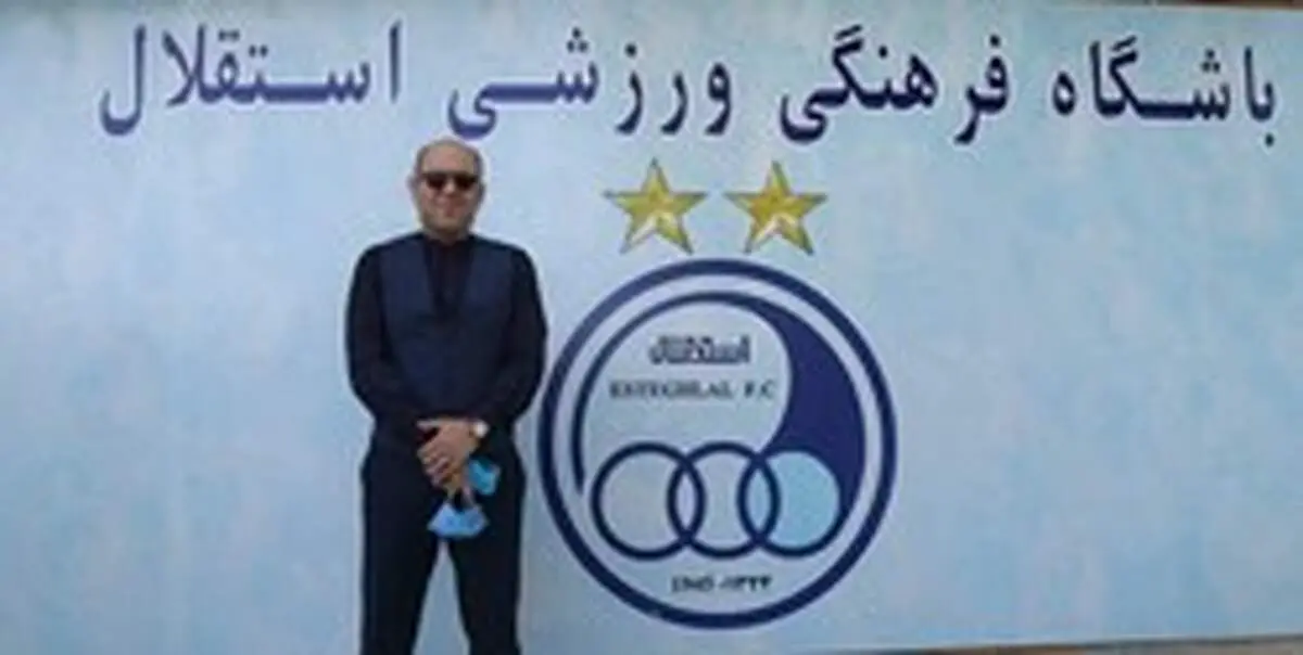سعادتمند از جمع آبی پوشان کنار رفت