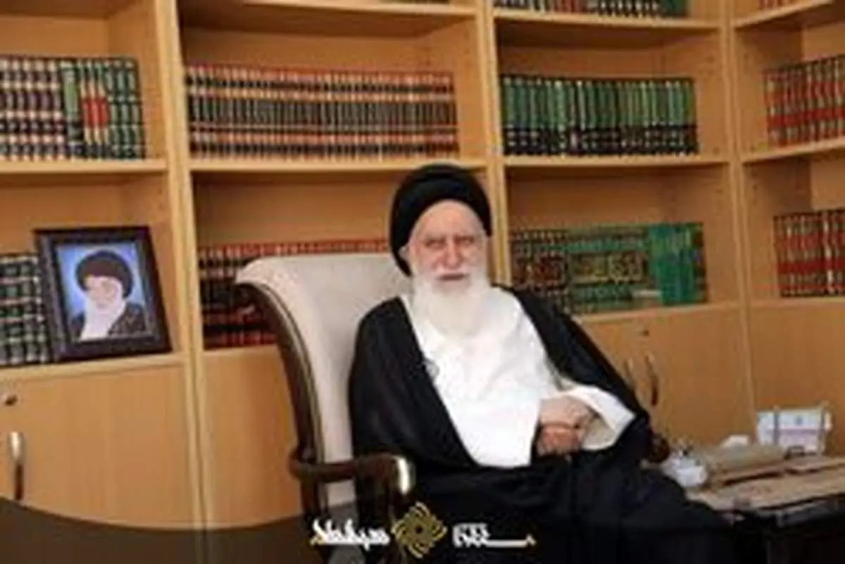 آیت الله علوی بروجردی: از آقای سیستانی بیاموزیم / ایشان اعتبار و آبرو برای شیعه و حافظ هویت و استقلال عراق است