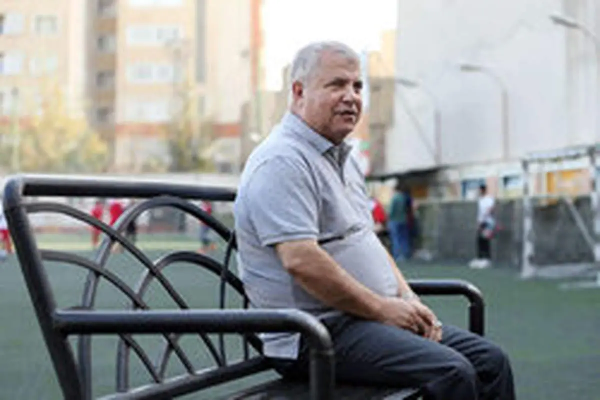 پروین: بازی سیاسی و فوتبال را با هم بردیم