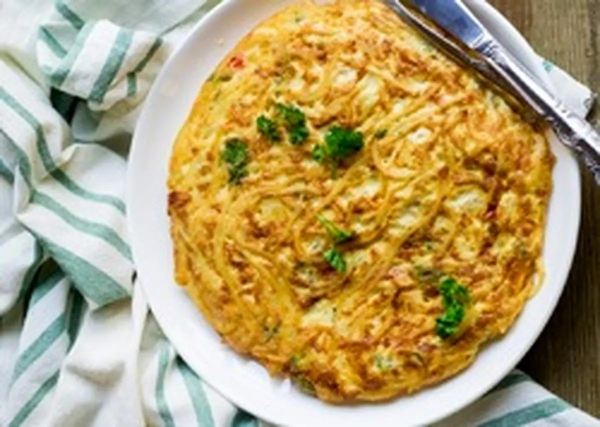 طرز تهیه املت اسپاگتی متفاوت و خوشمزه
