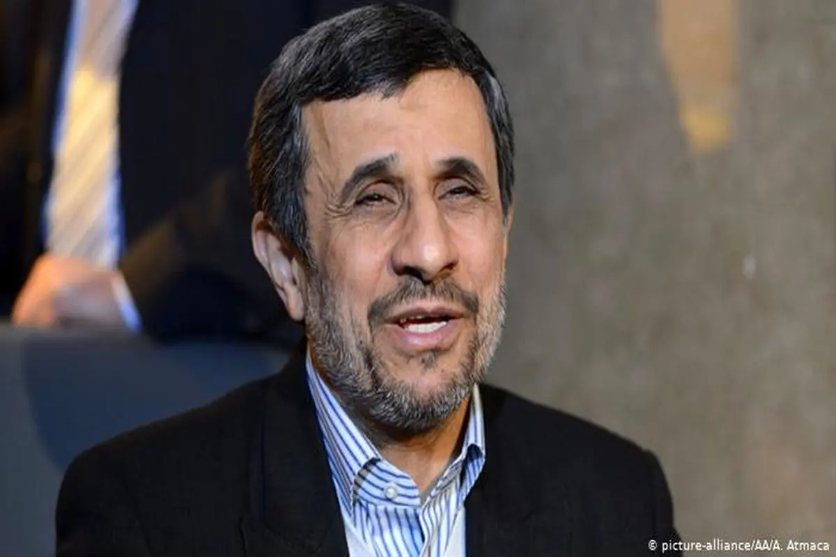 واکنش احمدی‌نژاد به زدن کراوات + فیلم