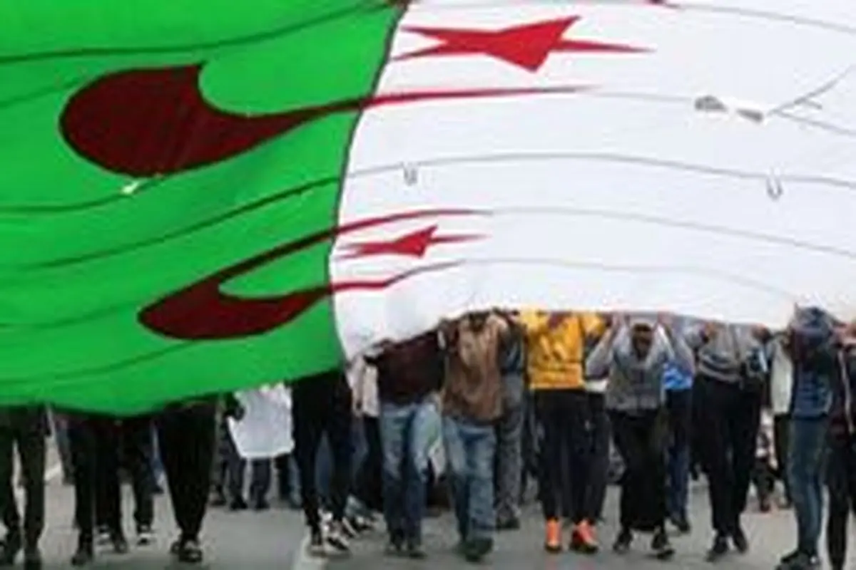 اعتراضات در الجزایر پس از هشت ماه بار دیگر از سر گرفته شد