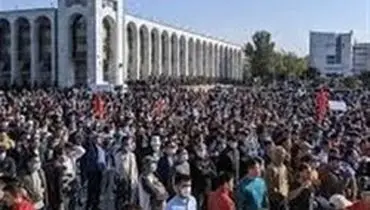 حمله معترضان قرقیزی به مقر ریاست جمهوری در بیشکک/ معترضان رئیس جمهور سابق قرقیزستان را از زندان آزاد کردند