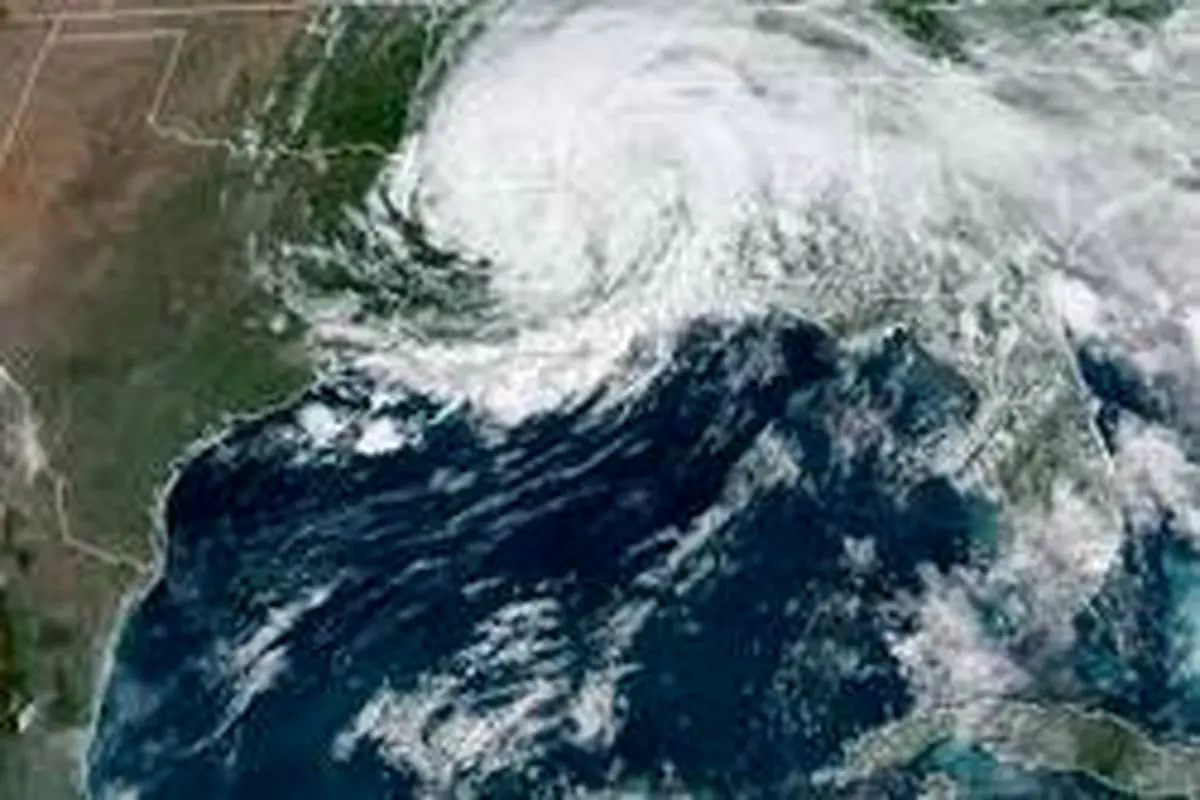 تخلیه ساکنان ایالت لوئیزیانا در پی نزدیک شدن طوفان "دلتا" + فیلم