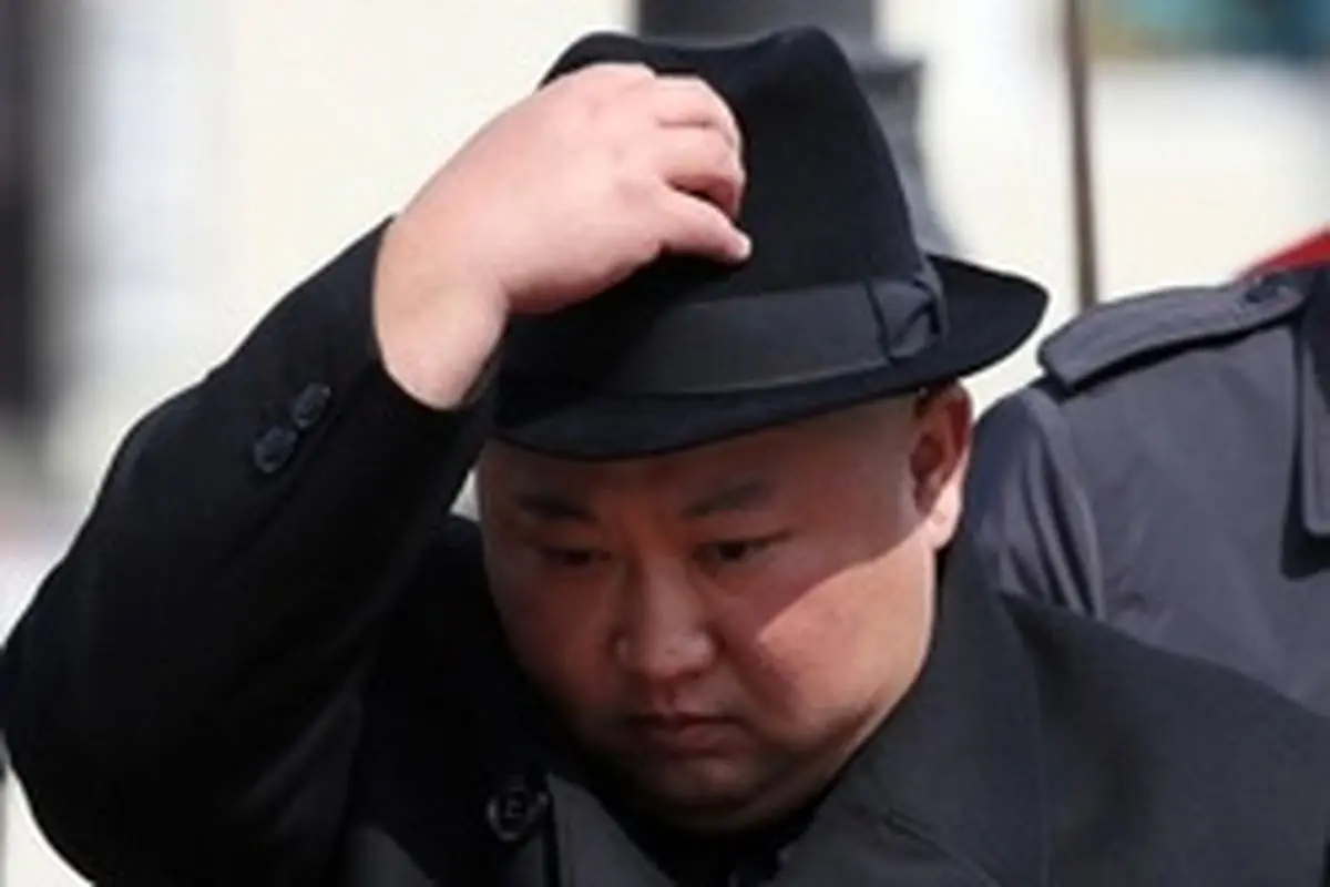 حضور «اون» در مراسم رژه نظامی؛ «کره شمالی خالی از کروناست» + عکس