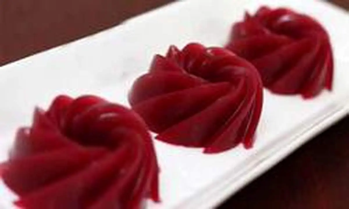 طرز تهیه دسر ژلاتینی آلبالو