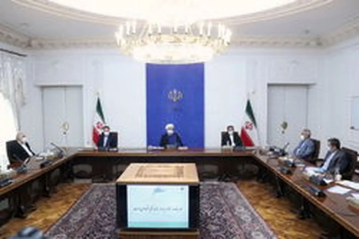 روحانی: دولت با برنامه ریزی مانع از فروپاشی کشور شده