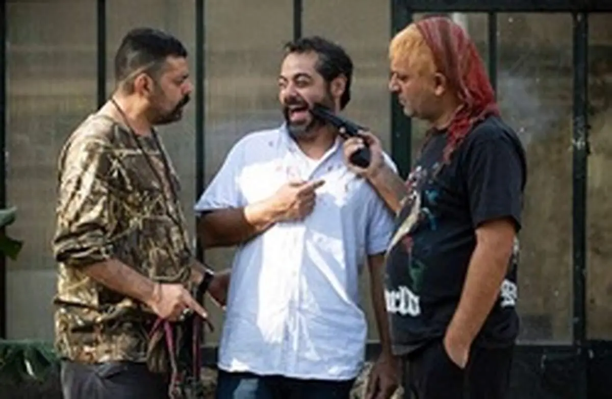 مهدی کوشکی با چهره جدید و اسلحه به دست + عکس