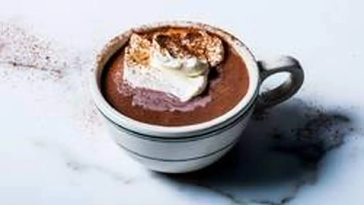 طرز تهیه هات چاکلت آسان در منزل