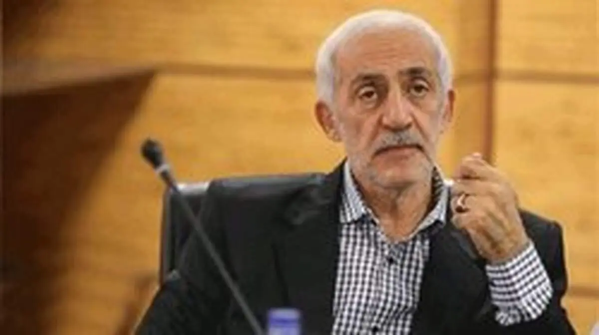 حمله محمد دادکان به تاج و وزارت ورزش