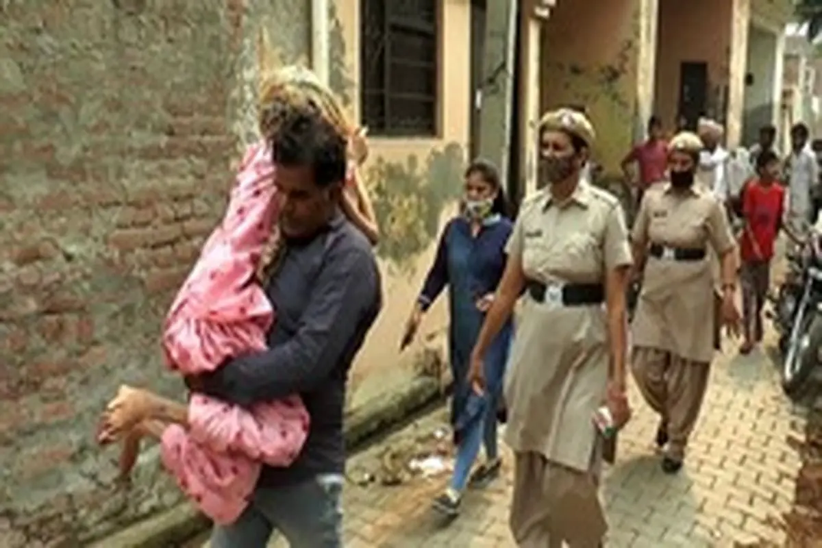 نجات زنی که ۱۸ ماه همسرش او را در توالت زندانی کرد + فیلم