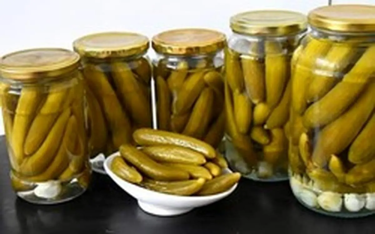 طرز تهیه خیار شور در خانه