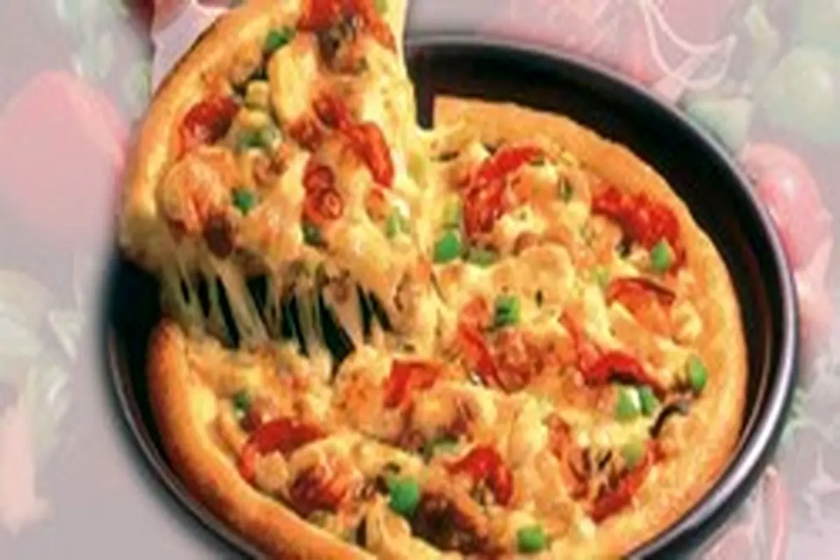 طرز تهیه پیتزا ساده با پنیر رومانو و موزارلا