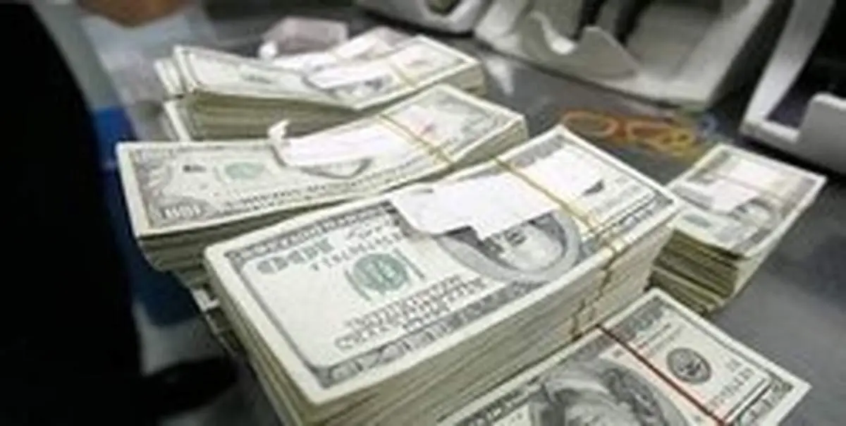 دستگیری بیش از ۴۰ دلال خیابانی ارز در اصفهان