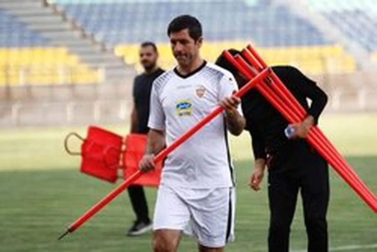 کریم باقری خطاب به رسولپناه: استعفا بدهید!