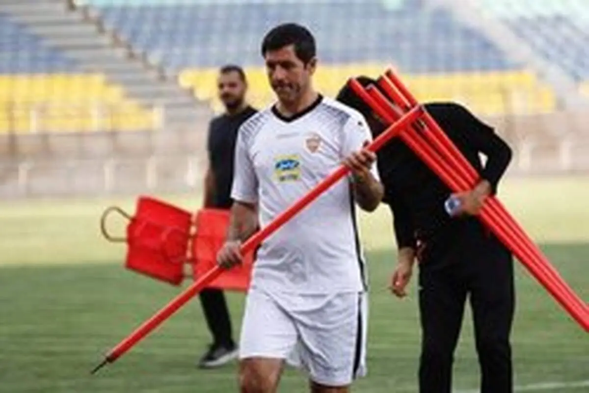 کریم باقری خطاب به رسول‌پناه: استعفا بدهید!