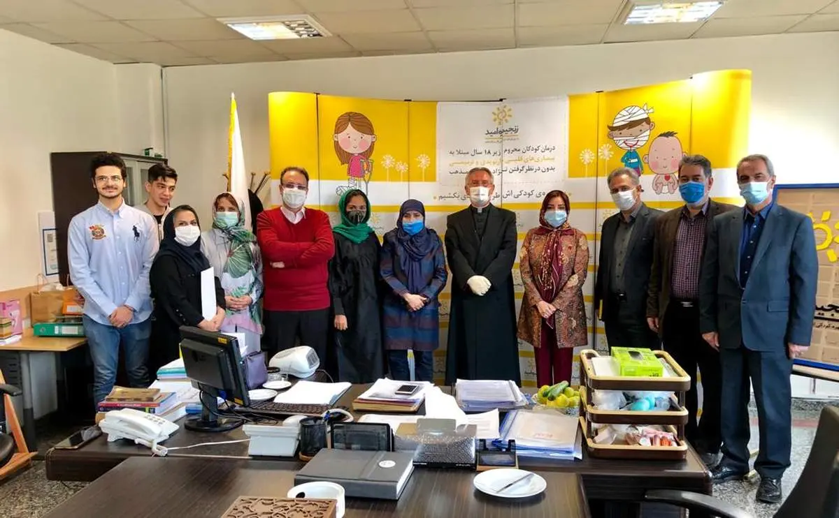 ديدار و تبادل نظر سفير واتيكان با مديرعامل مؤسسه خيريه زنجيره اميد