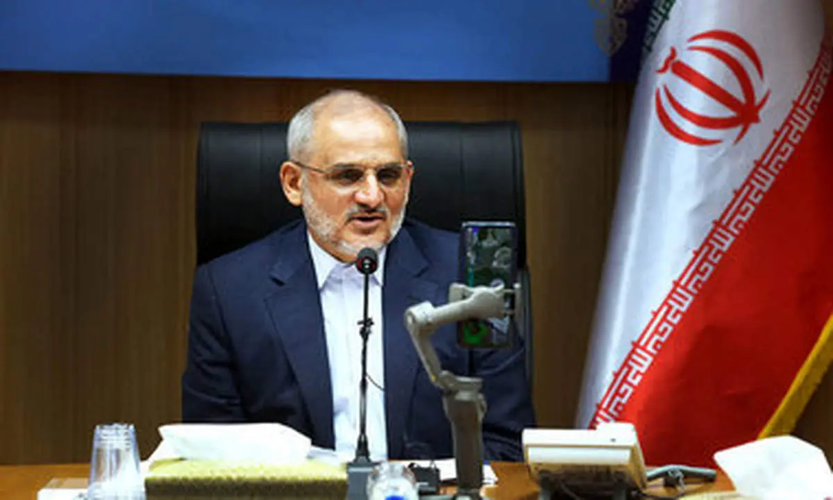 وزیر آموزش و پرورش: تمام توانمان را برای بهبود شرایط شغلی معلمان به‌کار می‌گیریم