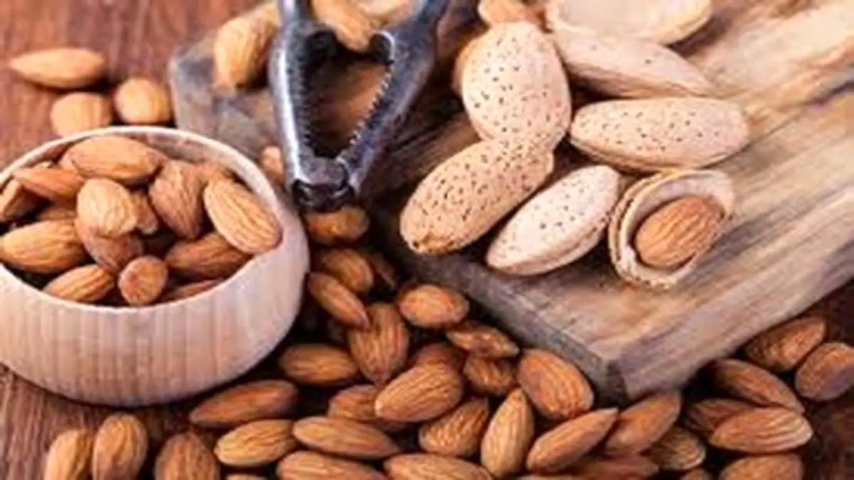 خواص و مضرات مصرف بادام تلخ و شیرین