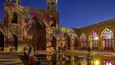 قابی زیبا از مسجد نصیرالملک در شب