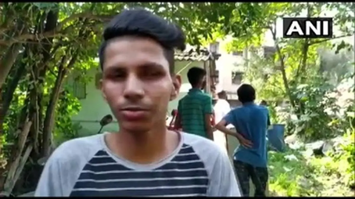 پسری که در یک لحظه جان ۷۵ نفر را نجات داد! + عکس