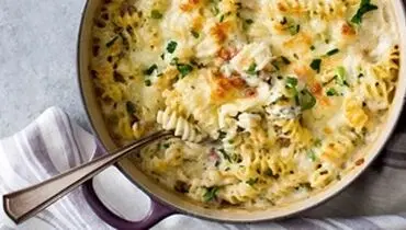 طرز تهیه پاستا با مرغ و پنیر شایربلو در فر