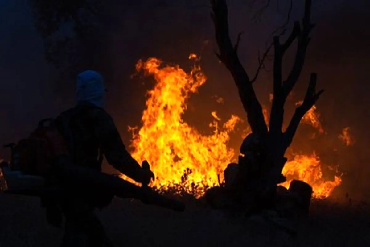 ادامه پیشروی آتش در جنگل‌های توسکستان