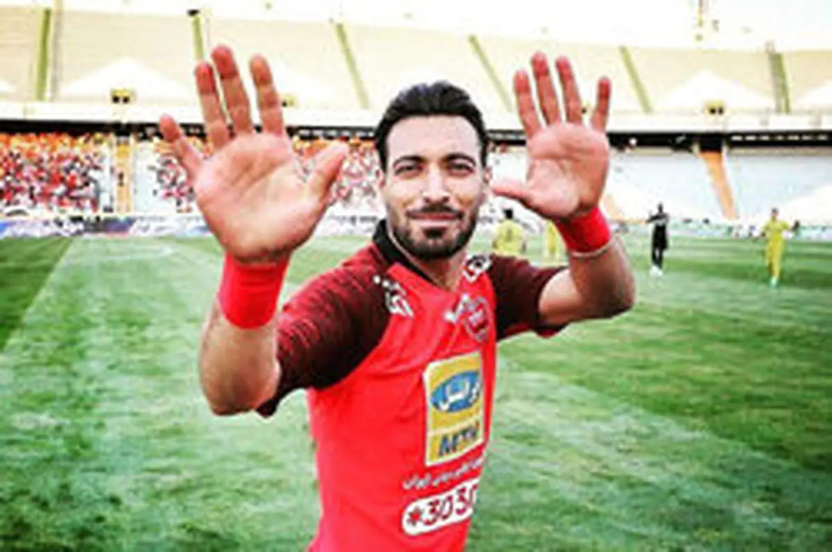 ادامه جشن "آنفالوی" پرسپولیسیها برای شجاع+ عکس