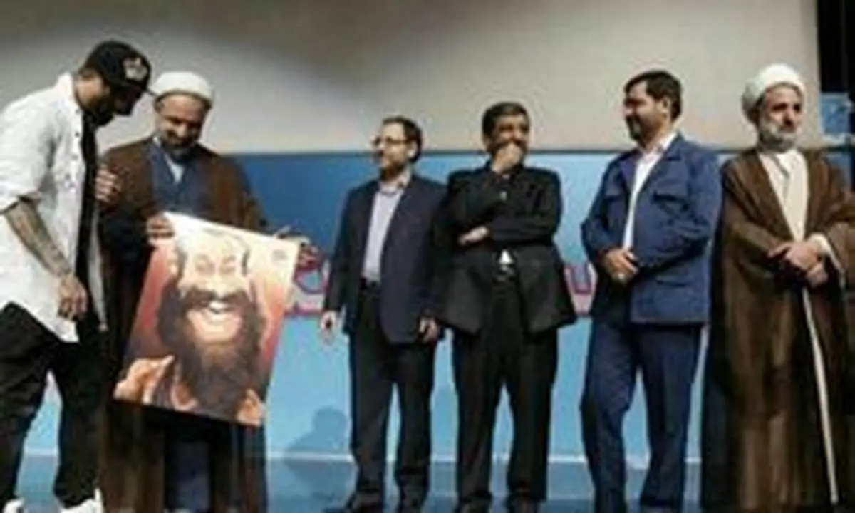 عکس یادگاری ذوالنور و حمید رسایی با امیر تتلو