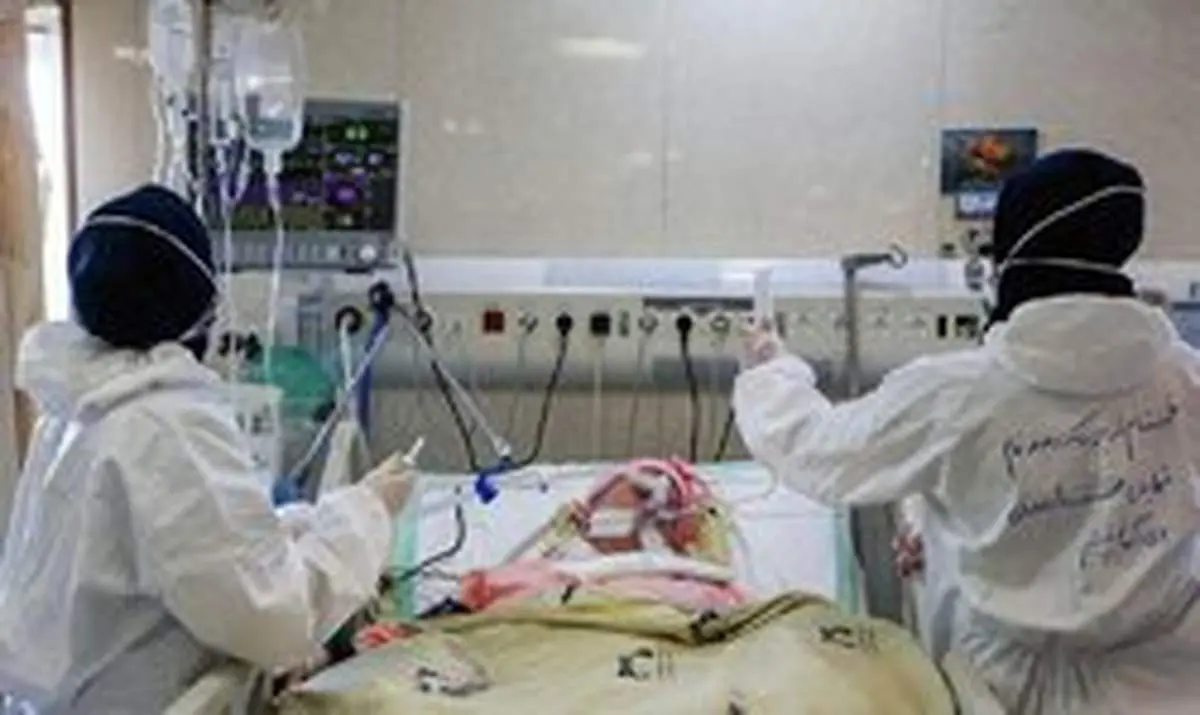 نوشته پرمعنا و کنایه آمیز یک پرستار روی لباسش+عکس