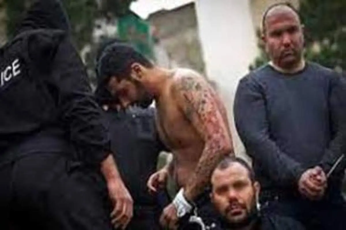 حمله وحشیانه اوباش با قمه به یک پاساژ+فیلم