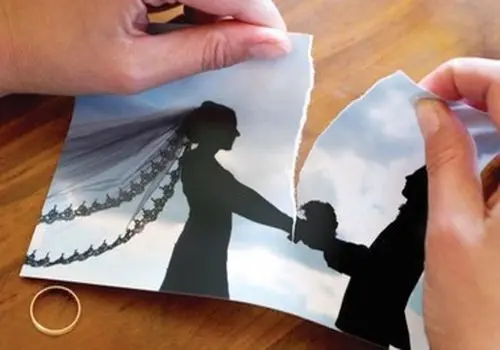 چک کردن گوشی همسر چه اشکالی دارد؟
