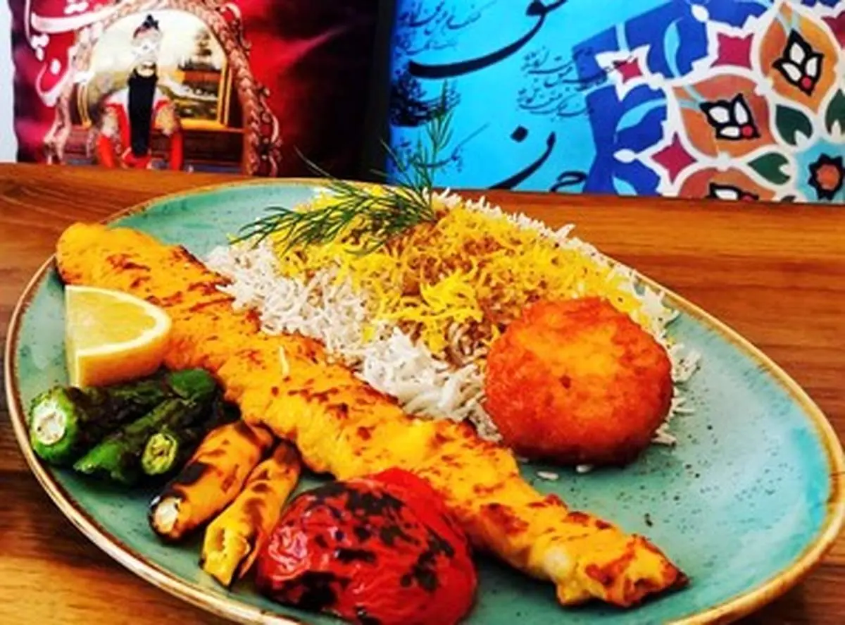 طرز تهیه و نکات طلایی جوجه کباب زعفرانی ترد و لذیذ