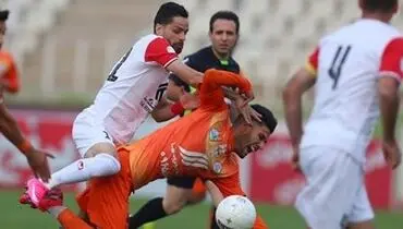 توقف پرسپولیس ۱۰ نفره در خانه سایپا
