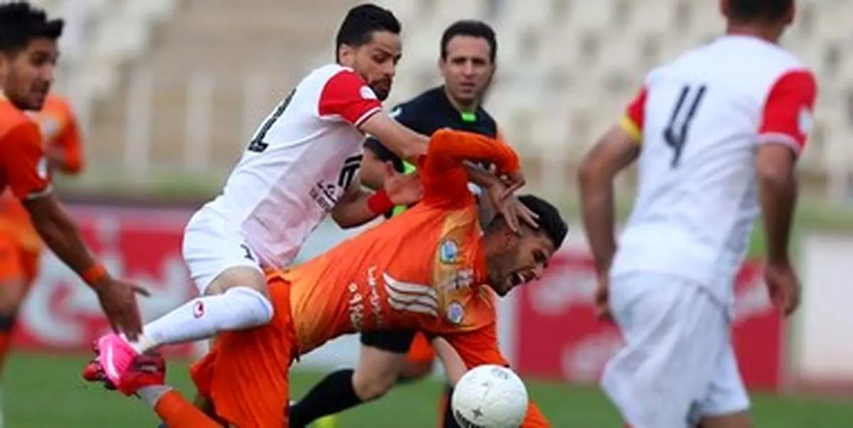 توقف پرسپولیس ۱۰ نفره در خانه سایپا