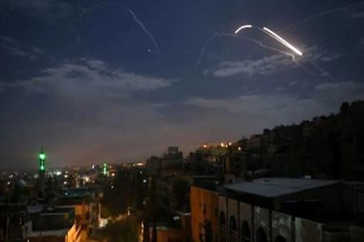 پدافند هوایی سوریه حمله رژیم صهیونیستی به دمشق را دفع کرد