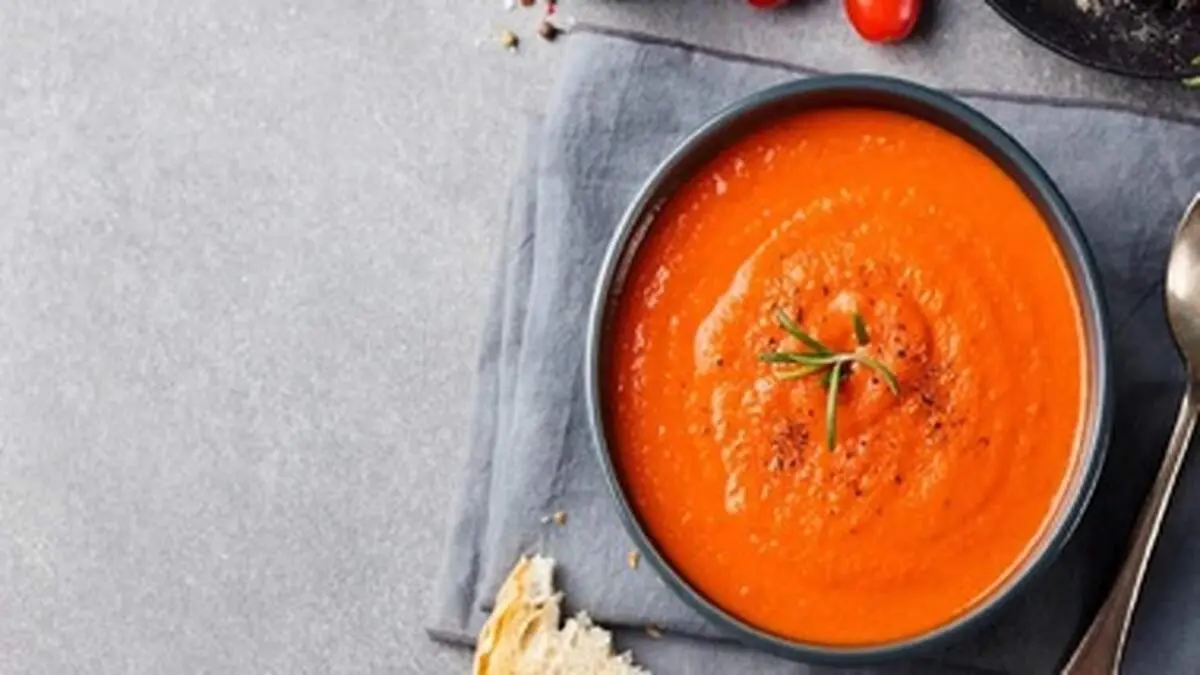 طرز تهیه سوپ گوجه فرنگی میکس شده