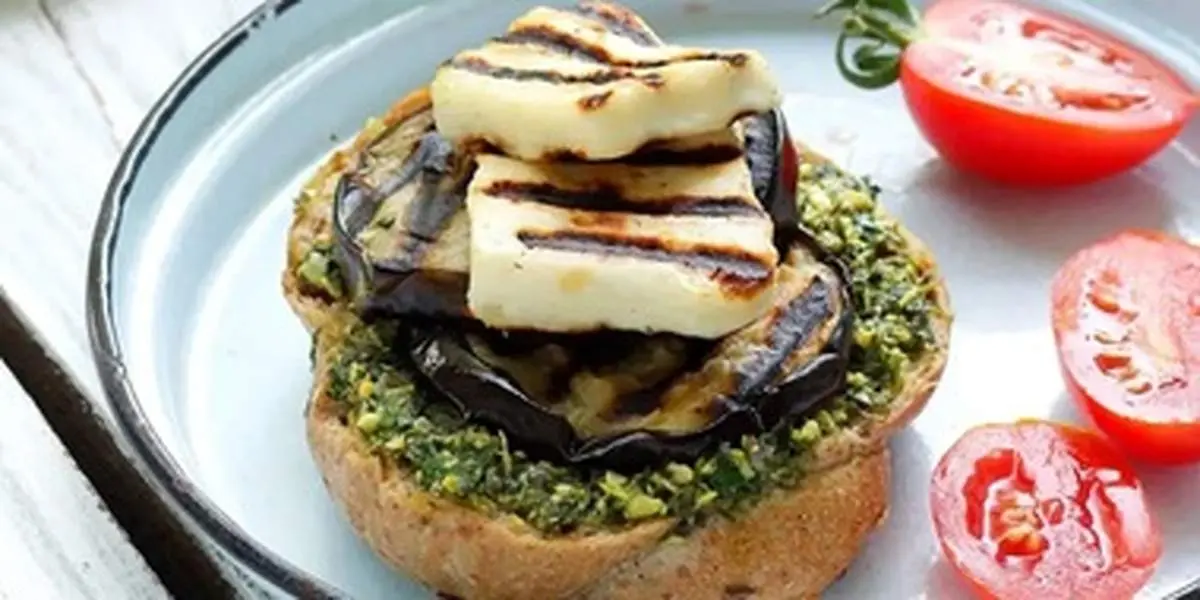 طرز تهیه برگر بادمجان و پنیر کبابی خوشمزه