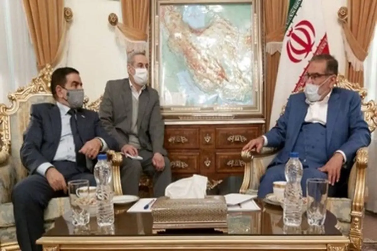 شمخانی:یکی از مهمترین مولفههای صلح در منطقه خروج کامل نظامیان آمریکا است