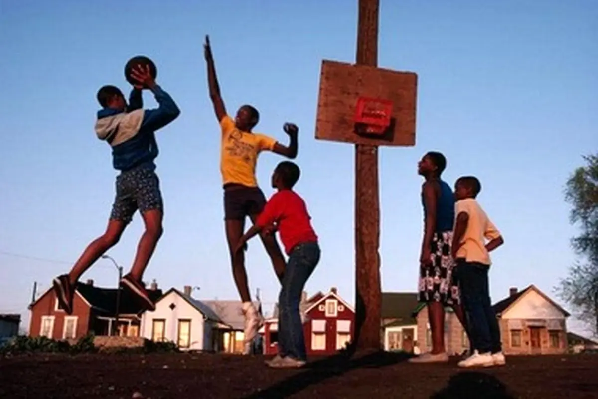 عکس منتخب نشنال جئوگرافیک از بازی بسکتبال کودکان در ایندیاناپولیس