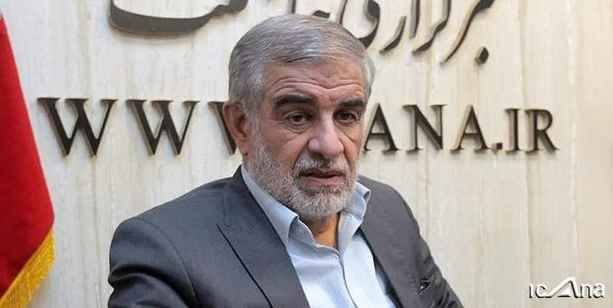 تمرکززدایی در تصمیم‌گیری‌ها از فساد و انحصار جلوگیری می‌کند