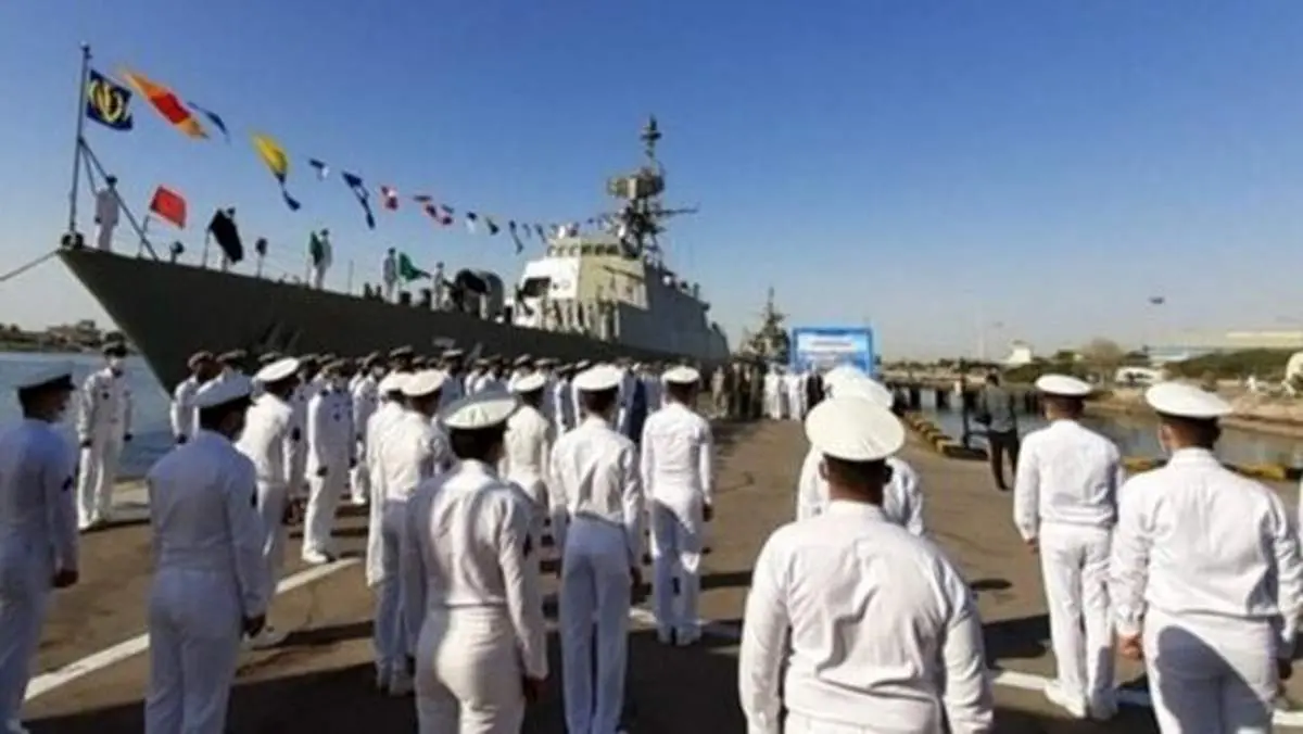 موشک ایرانی که آمریکاییها را ۶۰۰ کیلومتر از آبهای سرزمینی دور کرد / غافلگیری دشمن با موشکهای کروز دریایی