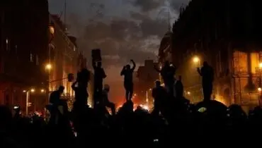 دیدنی‌های روز؛ از روز جهانی منع خشونت علیه زنان تا بزرگ‌ترین درخت کریسمس